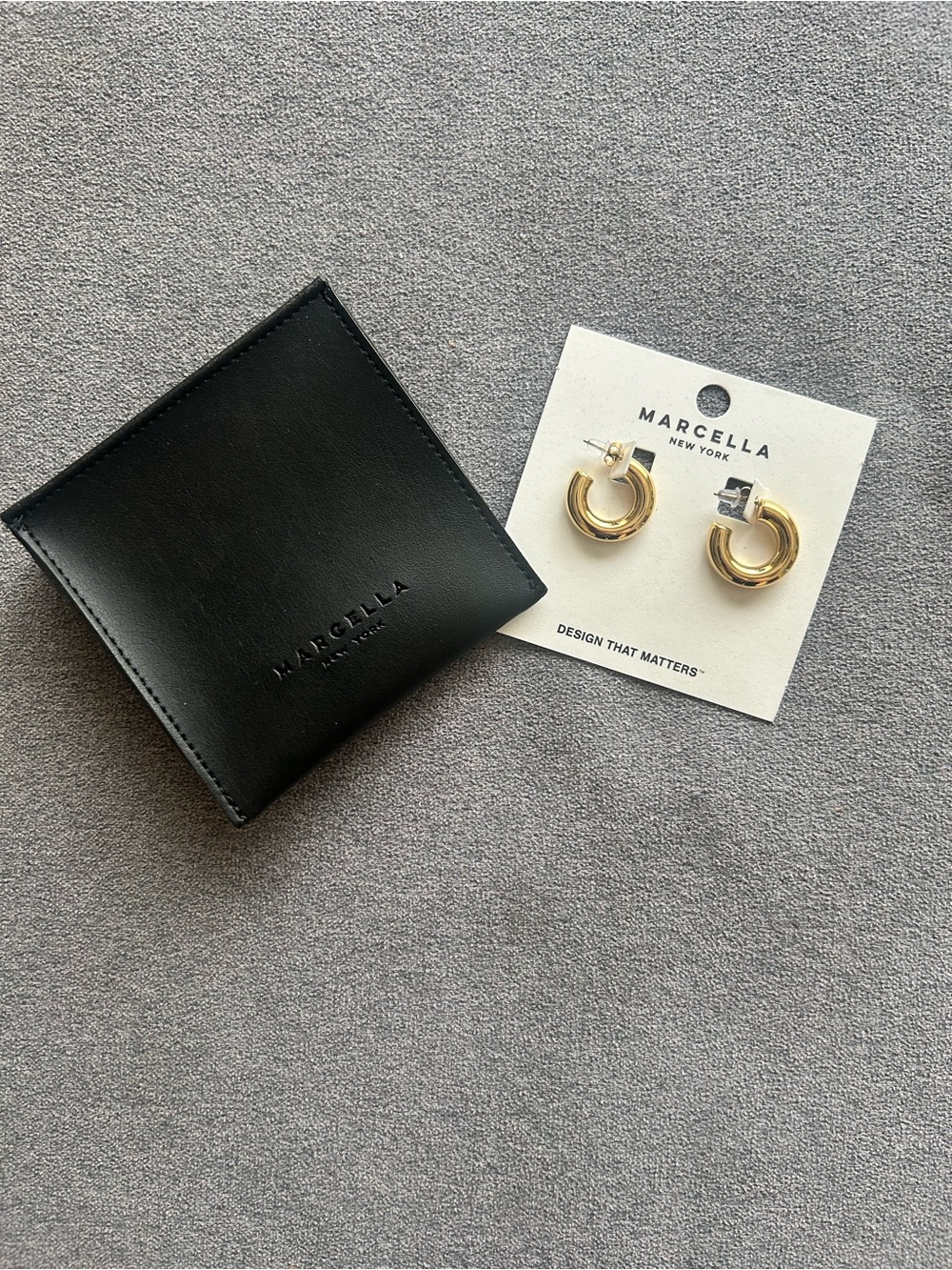 New MARCELLA NYC Gold Polished Chunky Hoop Earrings and Jewelry Pouch